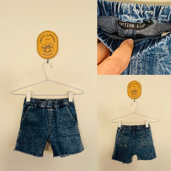 Zuttion Kids distressed denim shorts Sz 4 VGUC