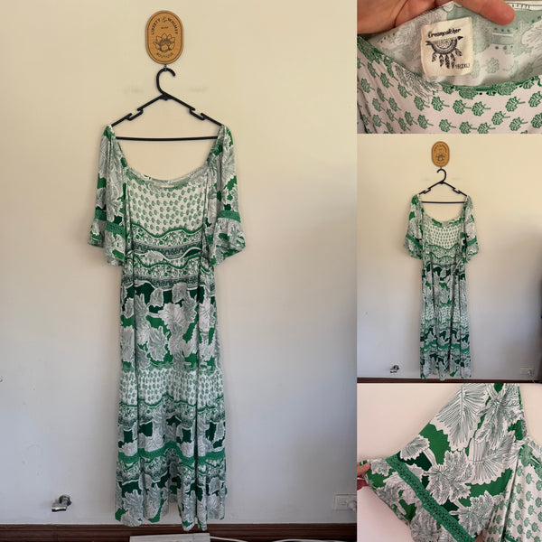 Dreamcatcher Amara maxi dress Sz 16 as new